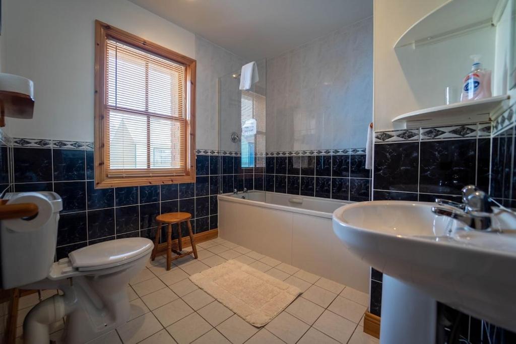 Burnham View Villa Dingle Bagian luar foto
