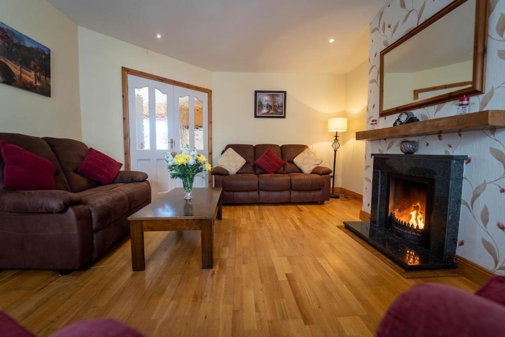 Burnham View Villa Dingle Bagian luar foto